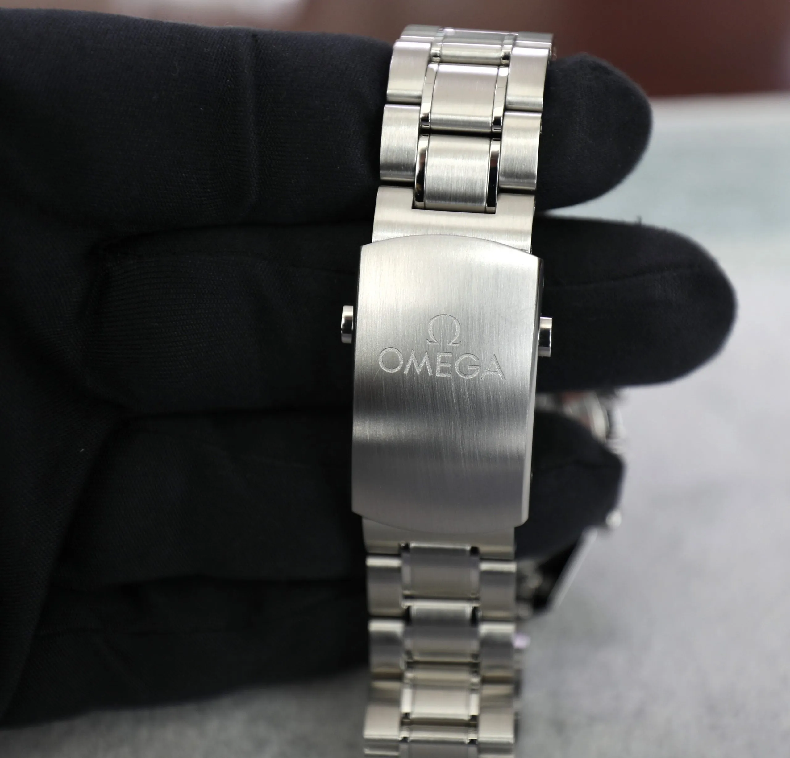 Omega Speedmaster 2020 Tokyo – Panda Dial – 42mm – Limited Edition – Unworn Mint – Full Set