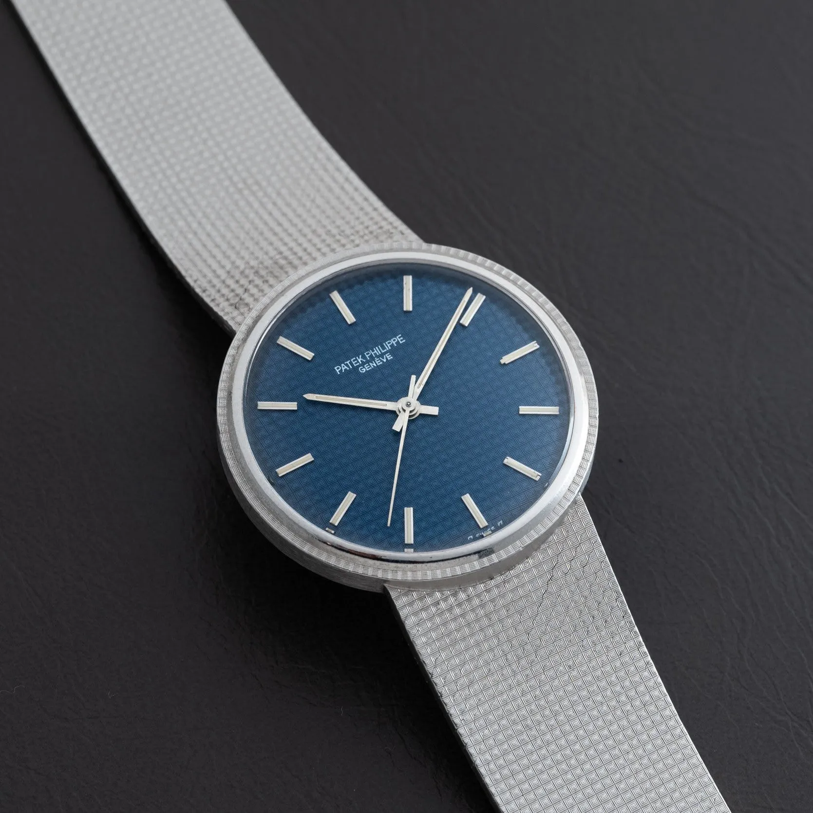 Patek Philippe Calatrava 'Backwind'