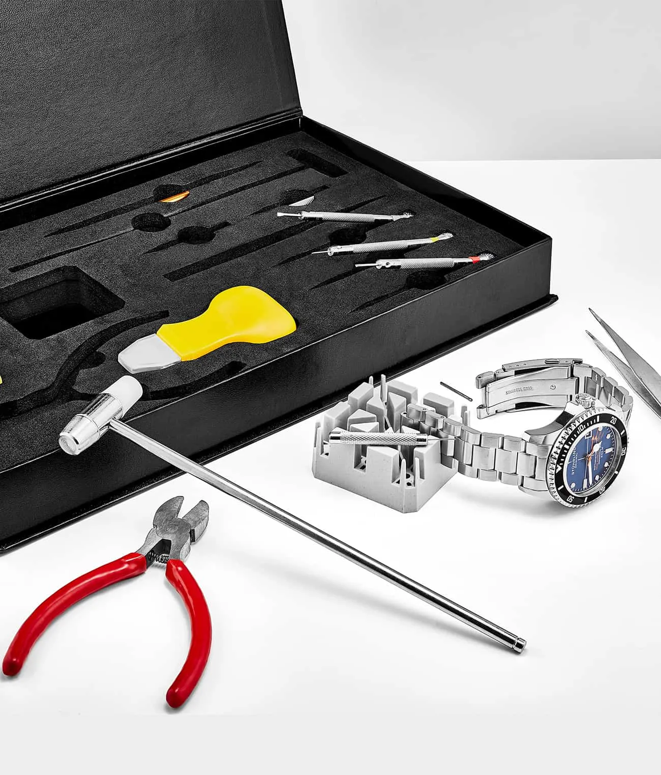 Presidia 943A.03, Depthmaster 3940.2, Signature Pen, and Watch Tool Kit
